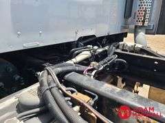 2016  Kenworth  T680  Semi Truck