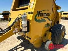 2012  Vermeer  605 Super M  Round Baler