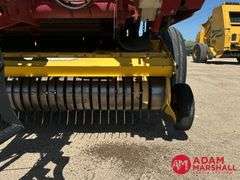 2013  New Holland  BR7090  Specialty Crop Baler