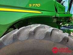 2018  John Deere  S770  Combine