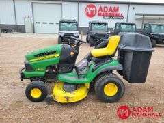 2009  John Deere  LA135  Lawn Mower w Bagger - 42IN