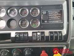 2012  Kenworth  T800  Semi Truck