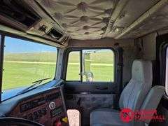 1999  International  9400  Straight Truck
