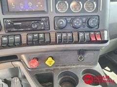 2016  Kenworth  T680  Semi Truck