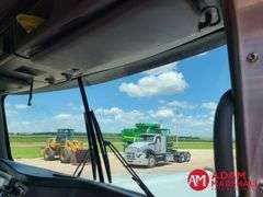 2014  Kenworth  W900  Semi Truck