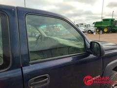 2005  Chevrolet  Silverado 2500  Pickup - Gasoline