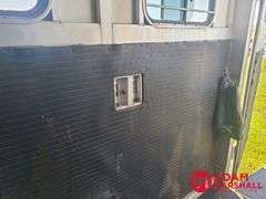 1998  Sundowner  4-Horse Trailer w/ Living Quarters  - 34FT