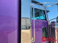 2014  Peterbilt  389  Semi Truck