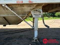1996  Dakota  3200 Hopper  Grain Trailer - 32FT