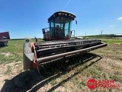 2005  Hesston  9240  Swather