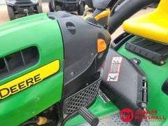 2009  John Deere  LA135  Lawn Mower w Bagger - 42IN
