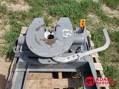 B&W  Companion  5th Wheel Hitch
