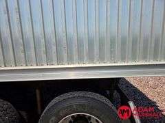 1999  International  9400  Straight Truck