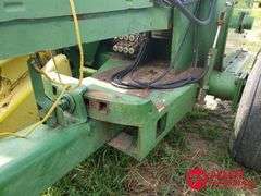 John Deere  Pull Type Silage Chopper