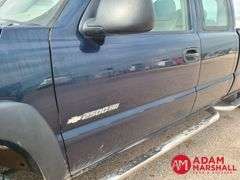 2005  Chevrolet  Silverado 2500  Pickup - Gasoline
