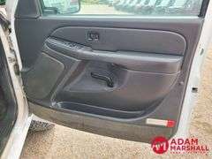 2004  Chevrolet  Silverado 3500  Pickup - Gasoline