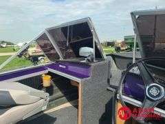1970  Starcraft  V-Hull  Boat - 16FT