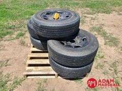 (5) Tires & Rims - 235/70R17