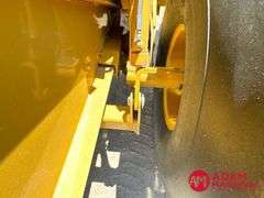 2012  Vermeer  605 Super M  Round Baler