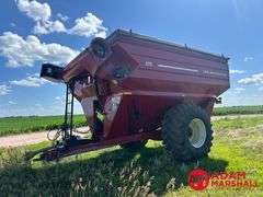 2011  J & M  875-18   Grain Cart