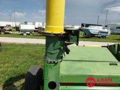 John Deere  Pull Type Silage Chopper