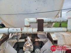 1976  Fruehauf  7000 Gallon Tanker  Trailer