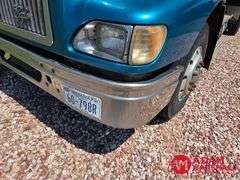 1993  International  Eagle 9300  Straight Truck