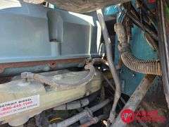 1993  International  Eagle 9300  Straight Truck