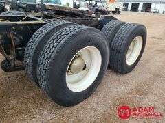2004  International  9400t  Semi Truck