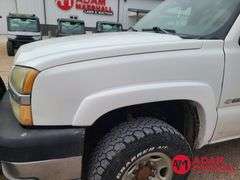 2004  Chevrolet  Silverado 3500  Pickup - Gasoline