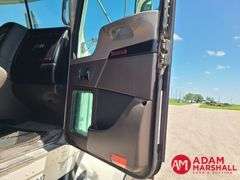 2016  Kenworth  T880  Semi Truck
