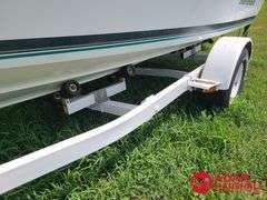 1992  Rinker  186 Captiva  V-Hull Boat - 18FT