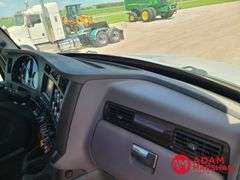 2016  Kenworth  T680  Semi Truck