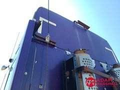 2000  Kenworth  T2000  Semi Truck