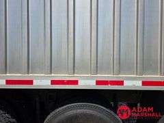 1993  International  Eagle 9300  Straight Truck