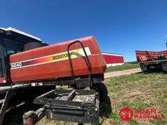2005  Hesston  9240  Swather