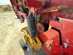 2013  New Holland  BR7090  Specialty Crop Baler