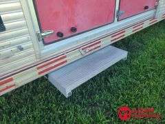 1998  Sundowner  4-Horse Trailer w/ Living Quarters  - 34FT