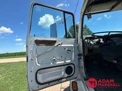 1995  Ford  LTA9000   Semi Truck - Diesel