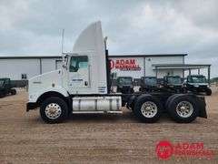 2012  Kenworth  T800  Semi Truck