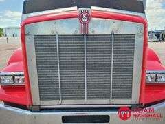 2011  Kenworth  T800  Semi Truck