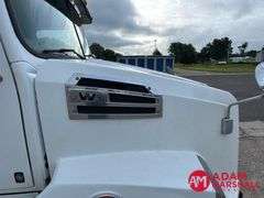 2016  Western Star  4700  Semi Truck