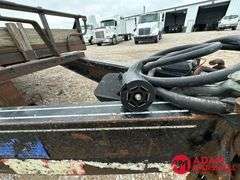 1999  Titan  Flatbed Trailer - 18FT