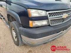 2005  Chevrolet  Silverado 2500  Pickup - Gasoline