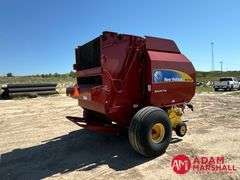 2013  New Holland  BR7090  Specialty Crop Baler