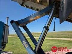 1993  International  Eagle 9300  Straight Truck