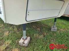 1993  NU-WA  Hitchhiker  Camper Trailer - 30FT