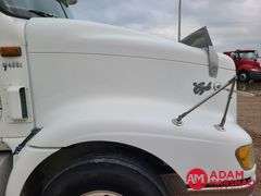 2004  International  9400t  Semi Truck