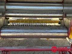2013  New Holland  BR7090  Specialty Crop Baler