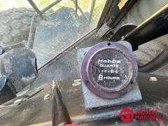 2005  Hesston  9240  Swather